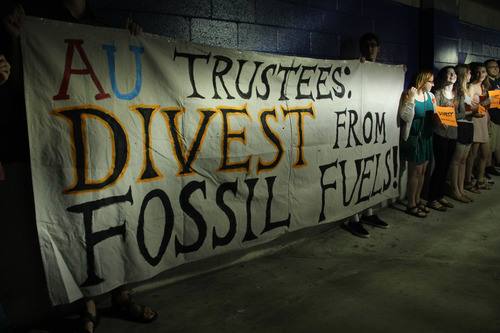 An+opinion+on+the+Board+of+Trustees+vote+to+divest+Nov.+21