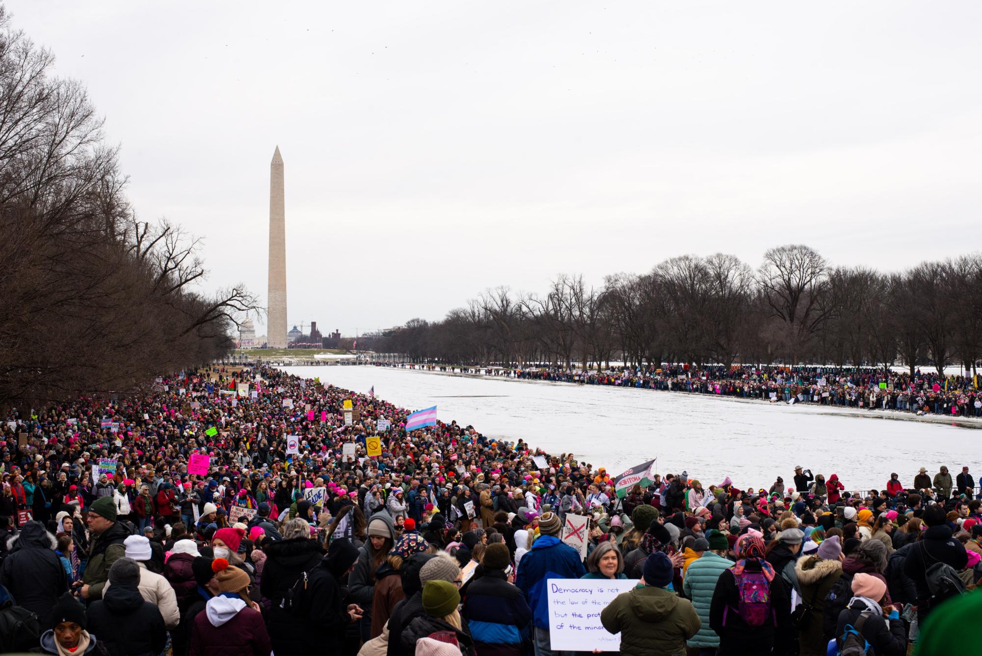 Thousands rally at the Lincoln Memorial days before Trump’s inauguration